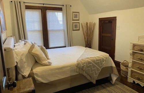 Lakewood House | Newly remodeled house w/ private back yard/fire pit, minutes to Chautauqua Lake!