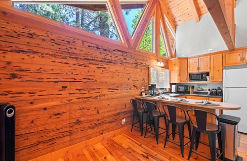 Sloat House | 5 Private Dwellings at The Lost Sierra Ranch w Fishing Ponds & 1 Mile Riverfront
