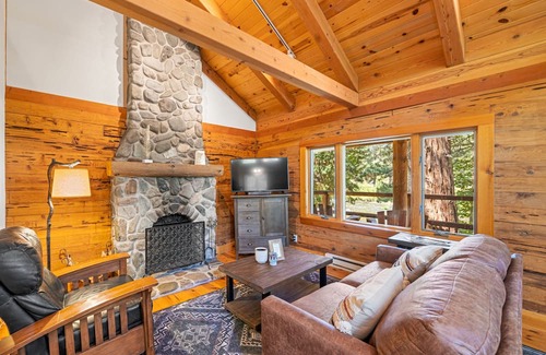 Sloat Cabin | The River Cabins @ The Lost Sierra Ranch w/ Fishing Ponds & 1 Mile of Riverfront