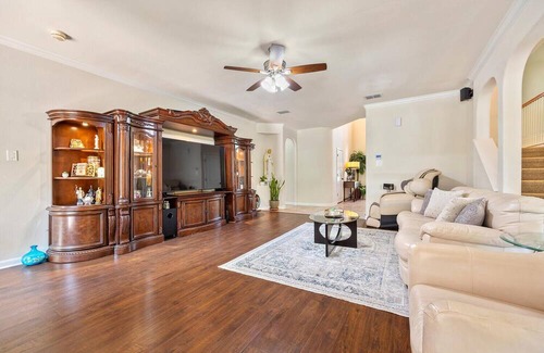 Helotes House | Absolutely gorgeous! 1/2+ acre corner lot w/ trees
