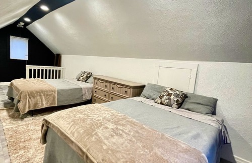 Central - Terry House | Quiet home with large yard for dog lovers and families. Near Downtown Billings!