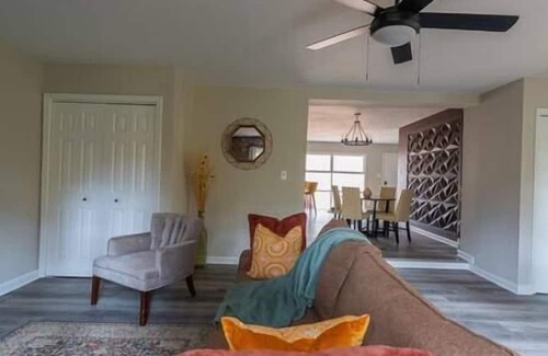 Belvedere Park House | Sleeps 8 | 15 min to dwntwn ATL
