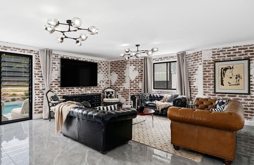 Stotts Creek House | Chateau On Cudgen - Farm stay only a short drive to Kingscliff
