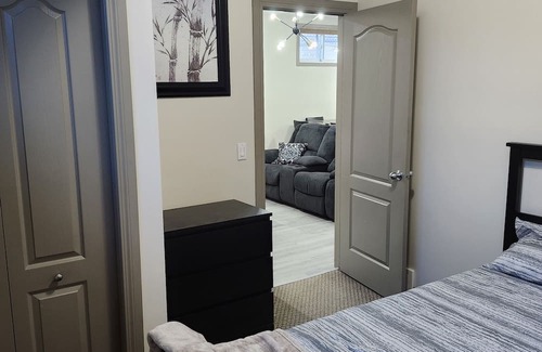Panorama Hills House | Cozy 2 bed suite in calm neighborhood and dedicated parking
