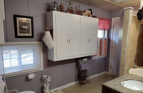 Dock Junction House | Shady Oaks Retreat Pet Friendly in the Heart of Brunswick