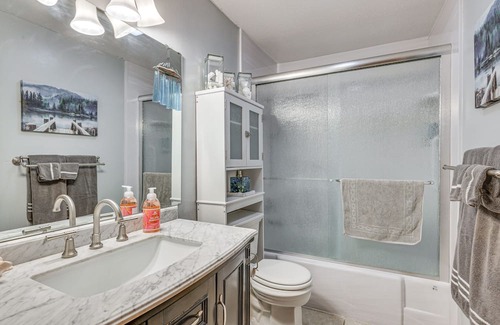 Lecompton House | Lecompton Vacation Rental ~ 10 Mi to Clinton Lake!