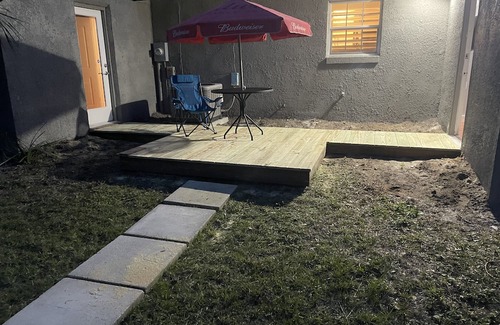 Ocala House | Rainbow river awaits in this beautifully furnished 3 bedroom home.. go kayaking