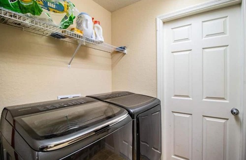 Auburndale House | Welcome Home! This Absolutely ,Beautifully maintained 4 bedroom 2 bathroom!