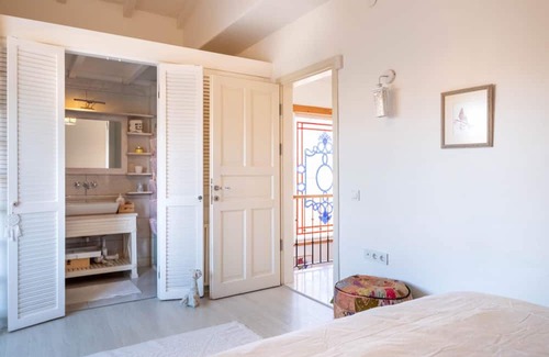 Hacımemis Villa | Luxury Duplex Villa w Pool and Garden in Alacati