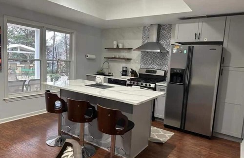Johns Creek Apartment | Cozy basement in Alpharetta