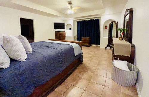 Amistad National Recreational Area House | Wake up to the soothing sounds of nature. Short-term. Weekly/monthly discounts.