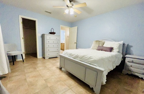 Amistad National Recreational Area House | Wake up to the soothing sounds of nature. Short-term. Weekly/monthly discounts.