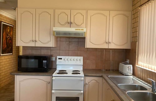 Batehaven Apartment | Casey's Beach Ocean View Stay