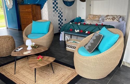 Teahupoo House | Bungalow Lagoon View Suite - ideal for 1 to 2 people, calm, view and comfort.
