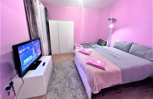 High Wycombe Apartment | Remarkable 1-Bed Apartment in High Wycombe