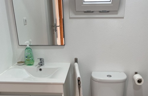 Bouvet Island Cabin | Modern Private Cabin in Praia Da Salema. Ideal for a quiet escape!