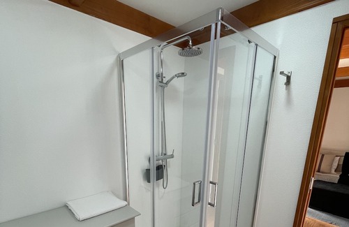 Bouvet Island Cabin | Modern Private Cabin in Praia Da Salema. Ideal for a quiet escape!