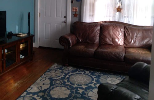 Columbus Cottage | Perfect if you're here for work/extended stay. Great location, pet friendly!
