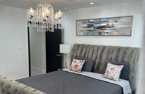 Canoga Park House | Newly remodeled house , gated, big yards, with guesthouse