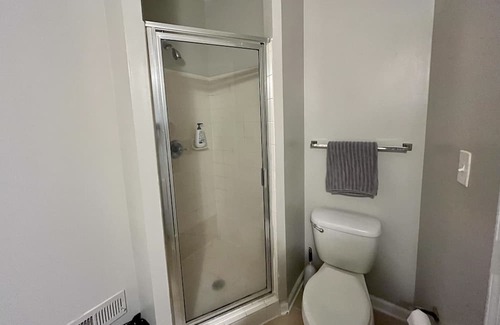 Lindbergh House | Modern 2BR Loft in Trendy Buckhead - Urban Retreat, 2 Baths