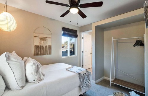 Twentynine Palms House | Private Home | Pool - Firepit - Casa Delfin