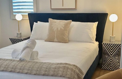 Edge Hill Apartment | Luxe Edge Hill Studio Villa