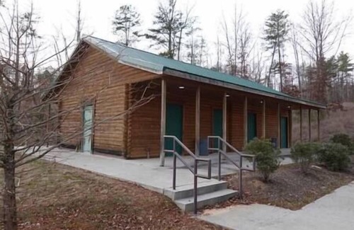 Sunset House | Red Oak Group Cabin at Keowee-Toxaway, Red Oak Group Cabin at Keowee-Toxaway