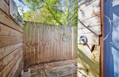 East Congress House | Cute St. Elmo Home-Modern Oasis
