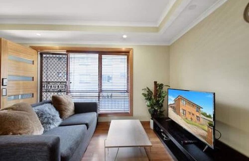 Melbourne Apartment | Fly Around Town in Pocket Rocket