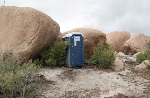 Florence House | Hideout amongst huge granite boulders for a memorable experience under the stars