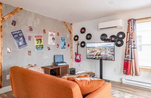 Bangor Apartment | 2 BR Music Haven with Free Parking | Sleeps 4