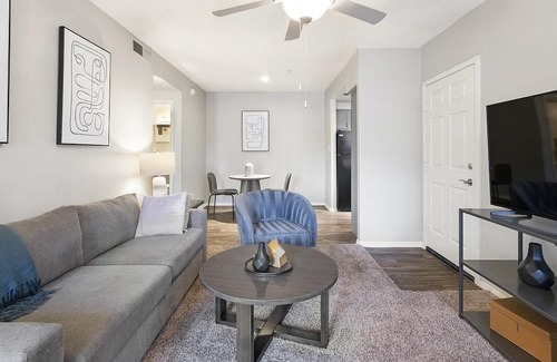 The Islands Apartment | Modern Apartment in Prime Location (ID1402X113)