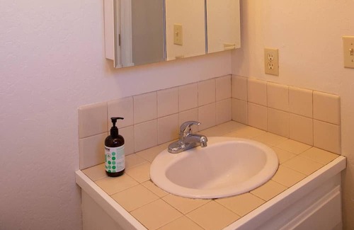 Truckee House | Cozy, comfortable house in quiet north Lake Tahoe neighborhood