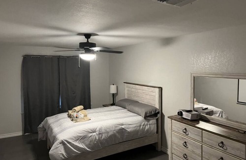 Eagle Pass House | Lonestar Lodge- Enjoy Smart TV with Disney, Amazon Prime, Ext. nearby Casino!