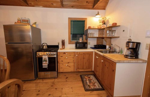 Windham Cabin | Hunter- Windham Ski Loft 5 mins to Windham Mountain, 15 mins to Hunter Mountain.