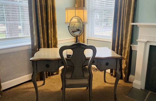 Clemmons Apartment | Reynolds Room 2 double - Non- Smoking- No Pet