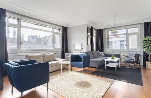 Goztepe Apartment | Missafir Sleek Flat with Balcony on Bagdat Street