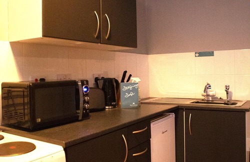 Birkenhead Apartment | Ringo's Studio @ Liver House