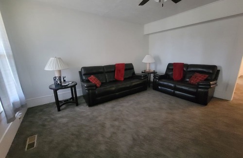 Andover Apartment | Centrally located Andover Ohio - Pymatuning State Park / Lake
