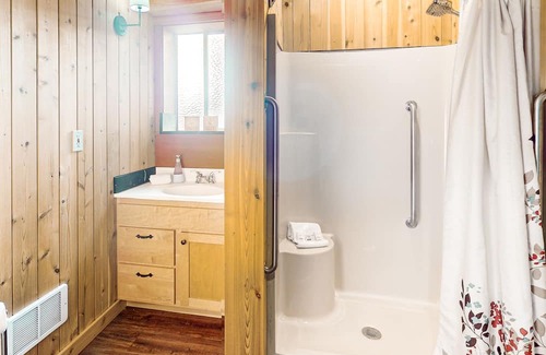 Vashon Island House | Enchanting & tranquil waterfront escape with patio, fire pit, & amazing views