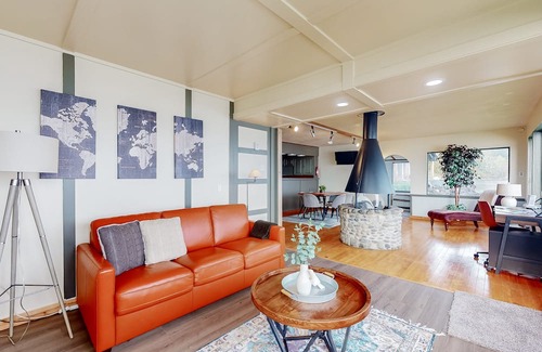 Vashon Island House | Enchanting & tranquil waterfront escape with patio, fire pit, & amazing views