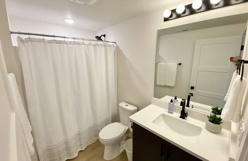 South Jordan House | Urban River Suite
