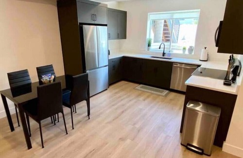 South Jordan House | Urban River Suite