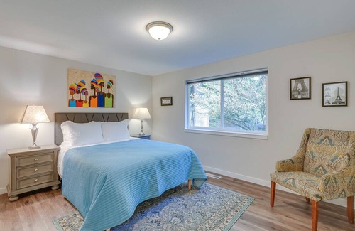 Sudden Valley House | Charming Bellingham Home: Backyard, Walk to Beach!