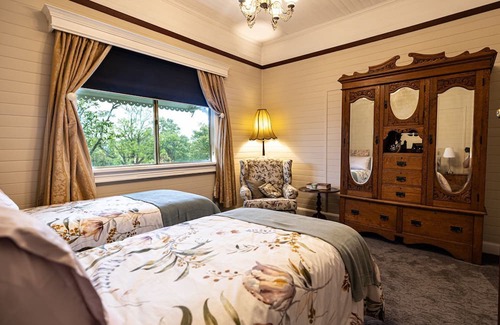 Jaspers Brush Cottage | Jasper Valley House – Luxury Rural Heritage Accommodation near Berry