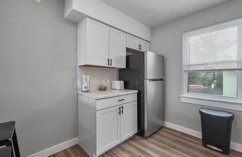 Cottage Line Apartment | *Waterview/Pool* Coastal Breeze Suite @ Salt & Sea
