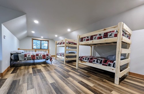 Presque Isle Cabin | Private, modern lake cabin in Wisconsin's last wilderness.