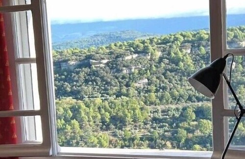 Venasque House | Charmer in the heart of Venasque