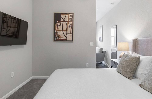 Meadow Woods Apartment | Modern Apartment in Prime Location (ID1326X971)