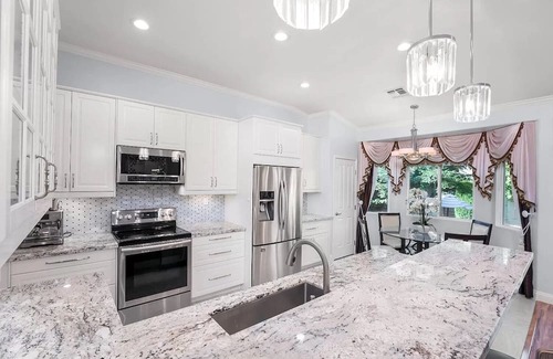 Sacramento House | Modern Newly Remodeled House in Desirable Centrally Located Community